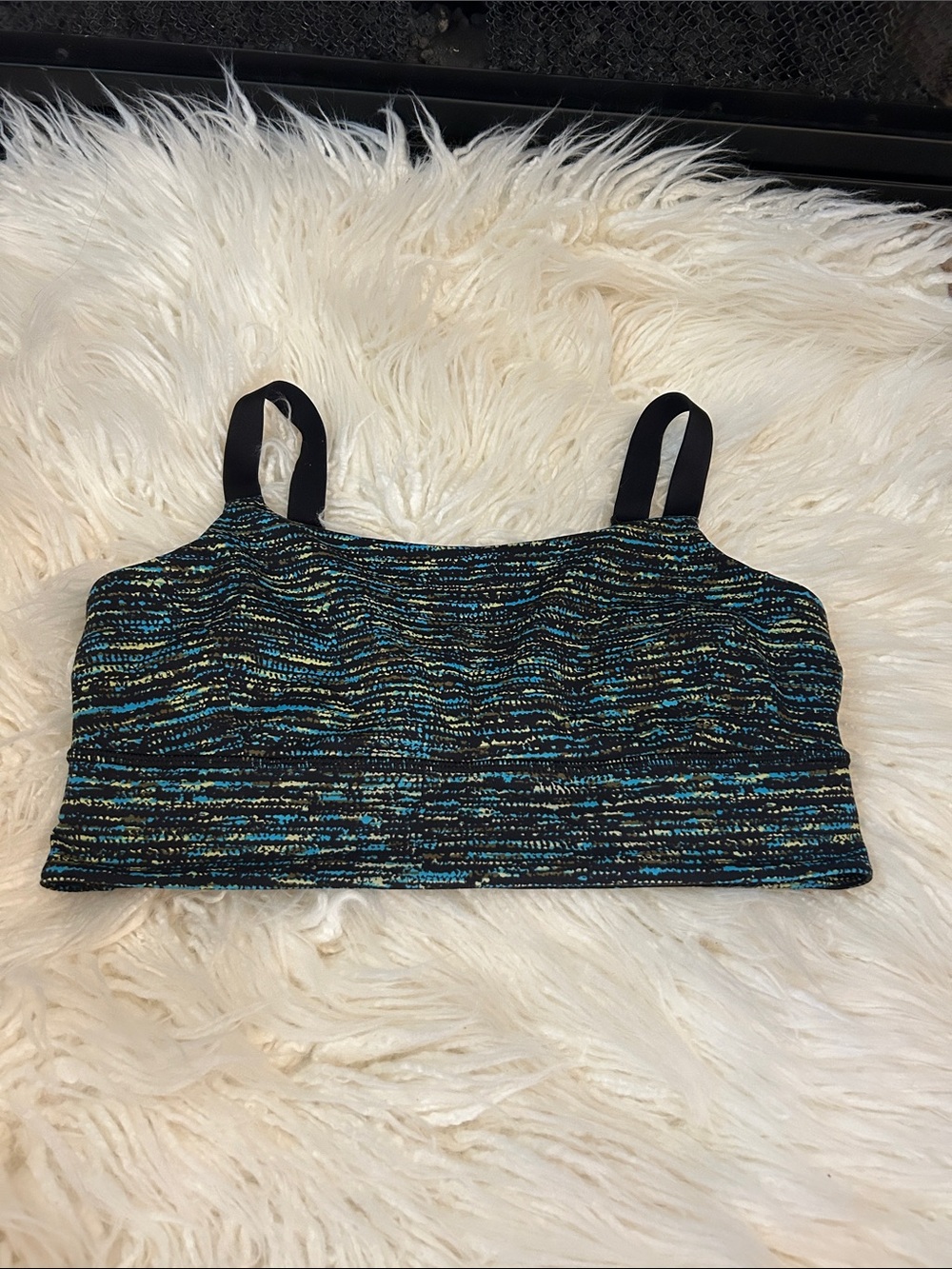 Lulu lemon Women’s bra Top in Black and Teal